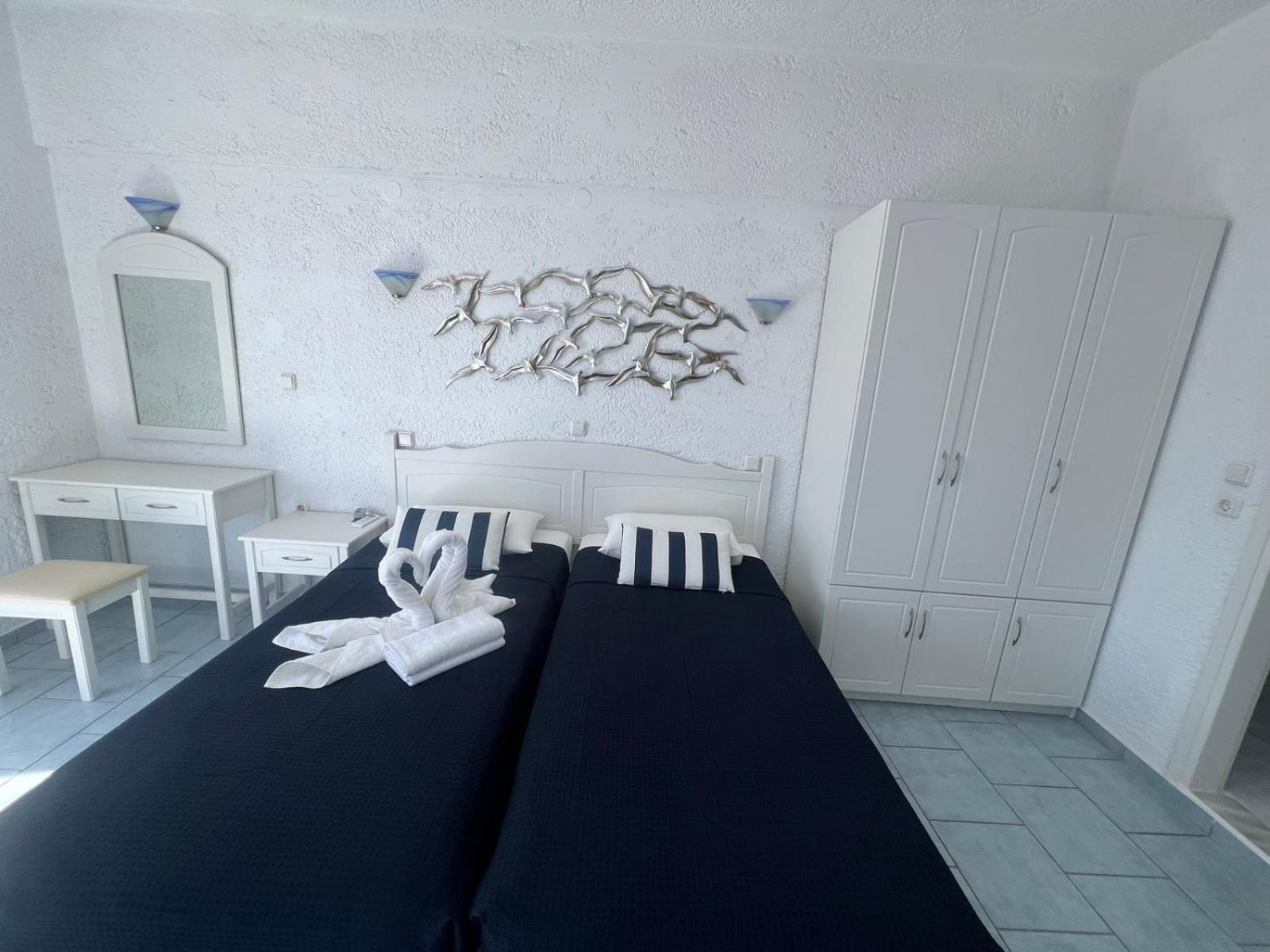 Marinas Studios Livadia  Room photo