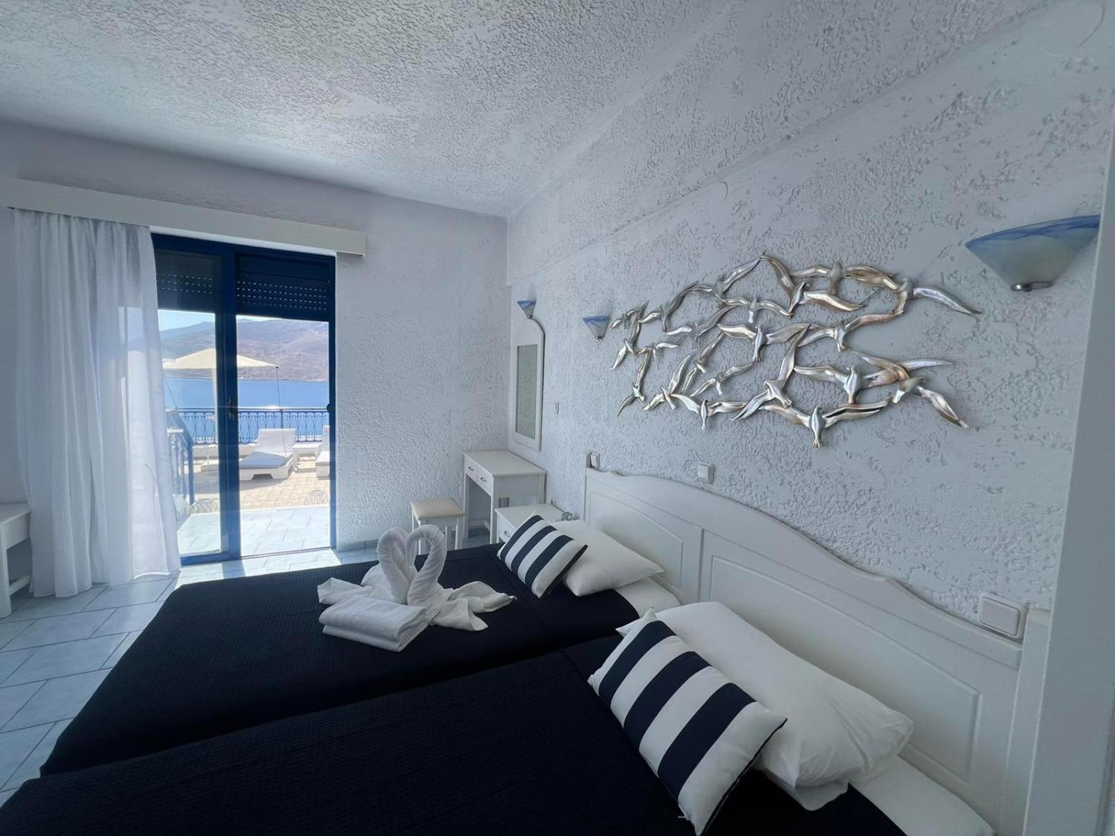 Marinas Studios Livadia  Room photo