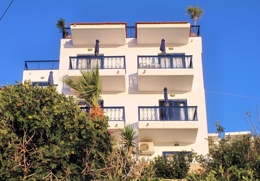 Marinas Studios Livadia  Exterior photo
