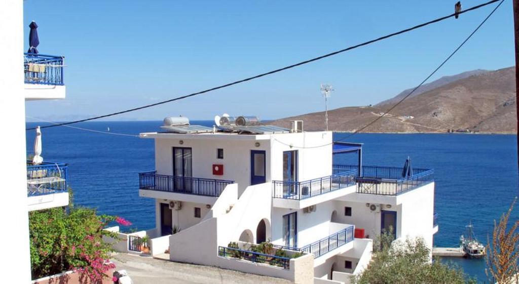 Marinas Studios Livadia  Exterior photo